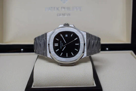 Patek Philippe nautilus black dial acciaio