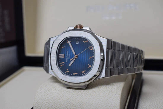 Patek Philippe nautilus blue arabic dial acciaio